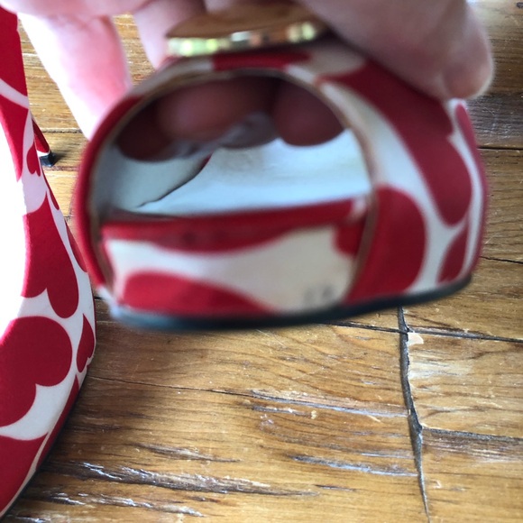 Hello Kitty Heels - Picture 10 of 12